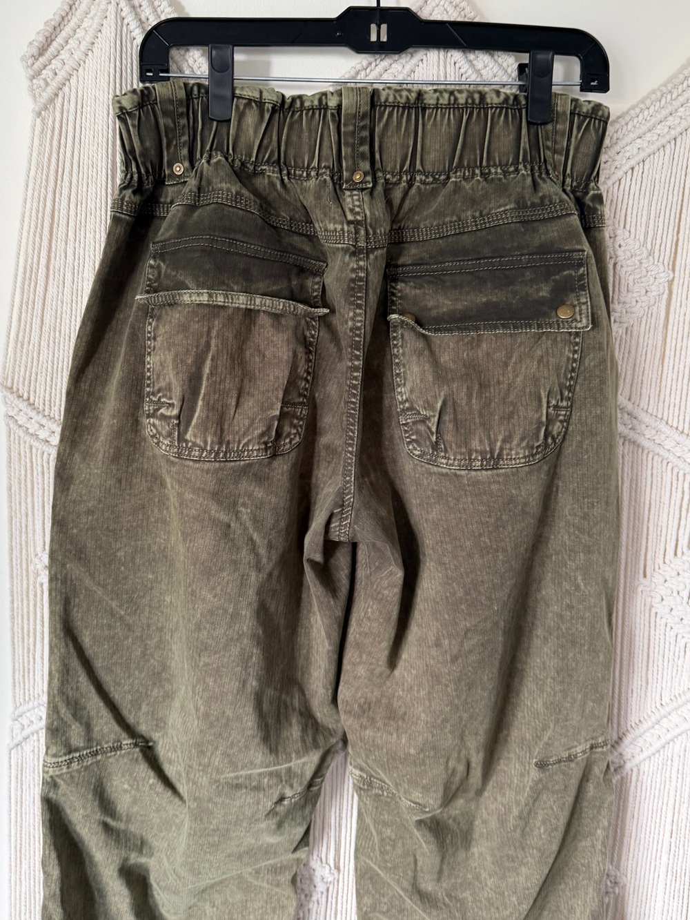 We the Free Can’t Compare Slouch Olive Green Mineral Washed Cargo Pant Utility S - Picture 13 of 16
